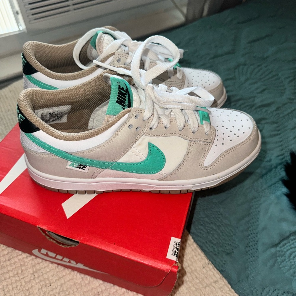 Nike Dunks - Picture 5 of 7